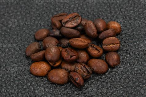 Roasted coffee beans for cooking 8582586 Stock Photo at Vecteezy