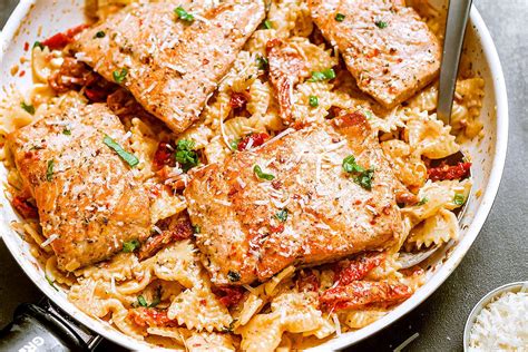 Creamy Sun-Dried Tomato Salmon Pasta Recipe – Salmon Pasta Recipe ...