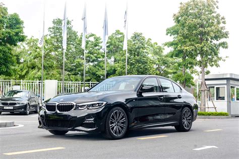 BMW 330i 2021 nhập Đức giá 2,379 tỷ - Ngập tràn công nghệ mới