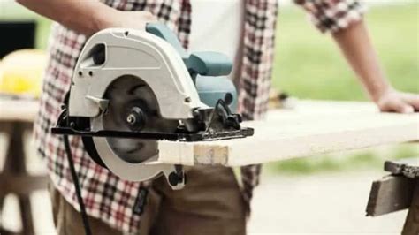 11 Woodworking Saw Safety Tips!