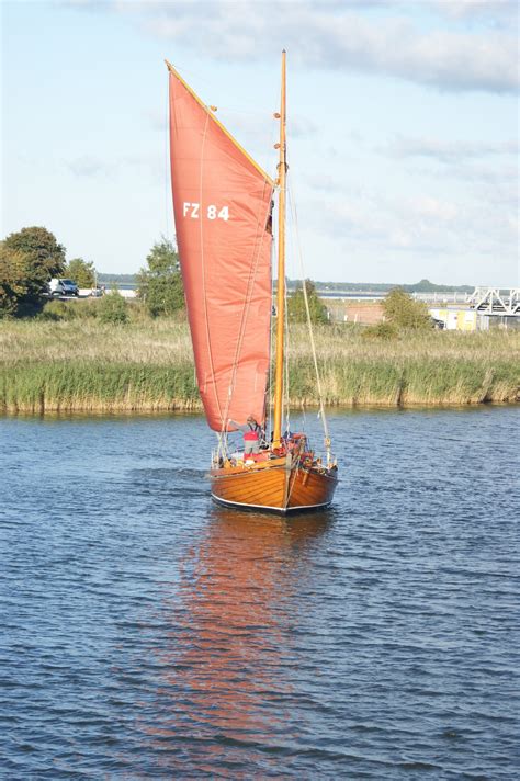 Free Images : sea, water, boat, wind, vehicle, mast, sailboat, sail ...