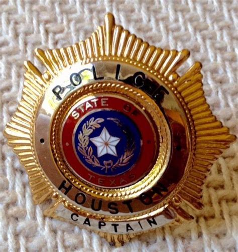 OBSOLETE HOUSTON, TEXAS POLICE BADGE--EXCELLENT! | #1832986590