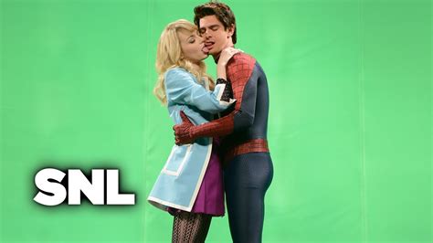 Spiderman Kiss - Saturday Night Live - YouTube