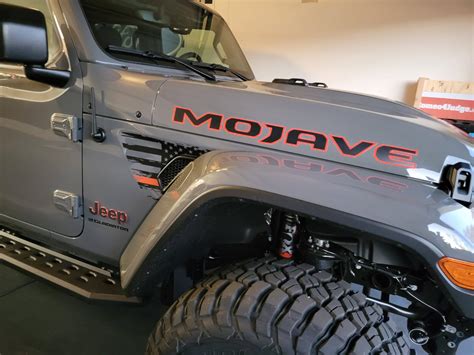 Installed new graphics decals for 2023 Mojave | Jeep Gladiator (JT) News, Forum, Community ...