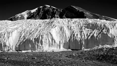 Nikko Photography ::..: The Dry Valleys, part 4: Taylor Valley and ...