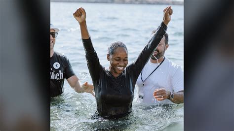 'The Biggest Water Baptism' in US History? 4,166 Baptized at Historic Beach from Jesus Movement ...