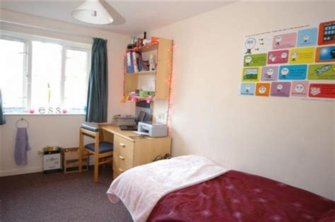 Leeds Metropolitan University in Leeds, England - Find Cheap Hostels ...