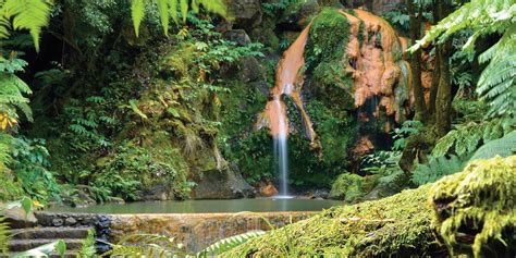 Caldeira Velha hot springs in São Miguel island | To Azores Islands