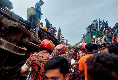 At least 17 killed in Bangladesh train collision | News | Al Jazeera