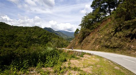 Asisbiz Benguet Nueva Vizcaya Rd mountain views of Bokod Benguet province Philippines Aug 2011 02