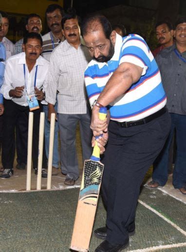 Gundappa Viswanath Wiki, Height, Age, Wife, Children, Family, Biography ...