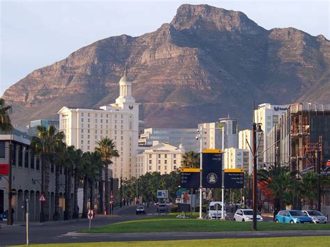 Hotel Review: Southern Sun Waterfront, Cape Town – South Africa