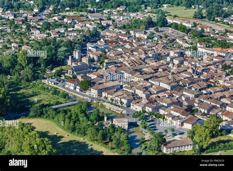 Eymet dordogne france bastide hi-res stock photography and images - Alamy