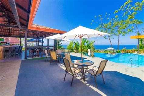 Popular 20-room Boutique hotel /retreat. Stunning ocean views ...