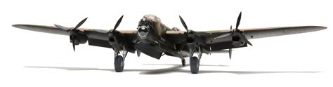 Border Model BF-010 Avro Lancaster Mark I/III 1:32 Bomber Model Kit ...