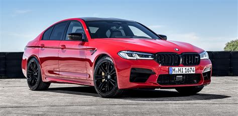 The unbeatable dynamism of a sports car in the new BMW M5 and BMW M5 Competition | Spare Wheel