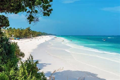 12 Best Kenya Beaches (and Where to Stay in 2023-24)