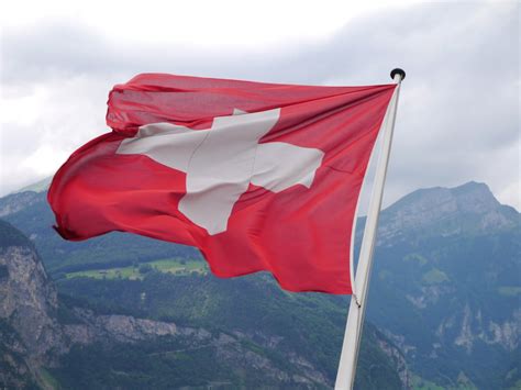 Gambar : angin, menyeberang, olahraga ekstrim, switzerland, bendera ...