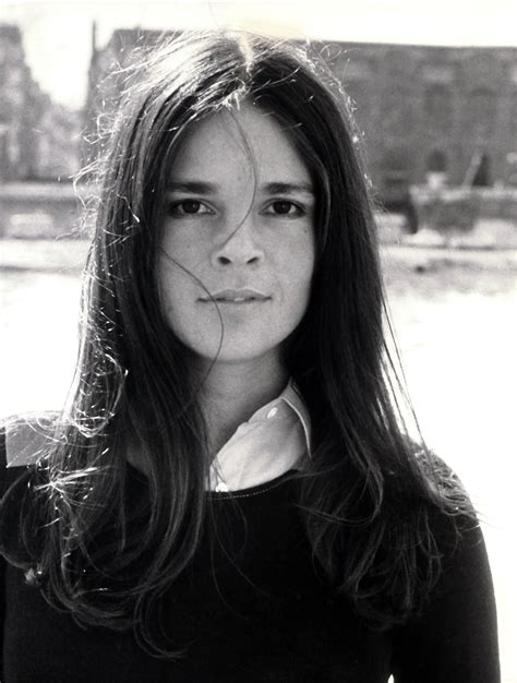 Ali MacGraw- so pretty … | Ali macgraw, Autumn beauty, Beauty