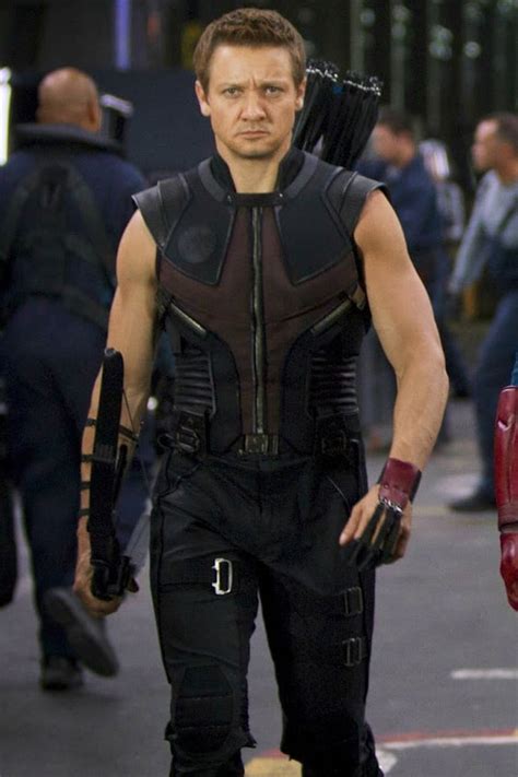 Hawkeye From The Avengers | 100+ Pop Culture Halloween Costume Ideas | POPSUGAR Entertainment ...