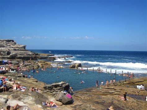 Swimming: Mahon Pool, Maroubra - Contrast