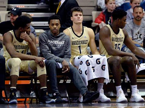 Vanderbilt basketball: Darius Garland out indefinitely with meniscus knee injury | USA TODAY Sports