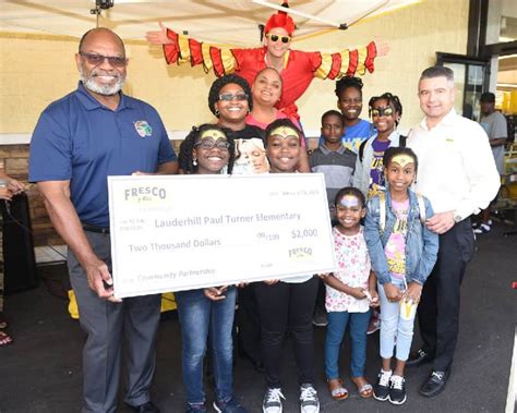 Lauderhill Fresco y Más Store Awards Local Elementary Schools - South Florida Caribbean News