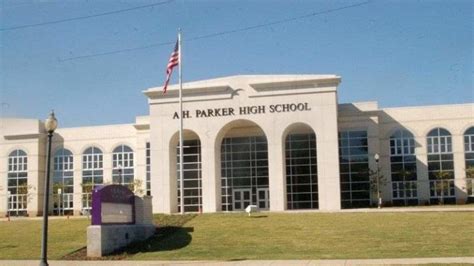 Parker High School opens as Birmingham's newest mass vaccination site ...