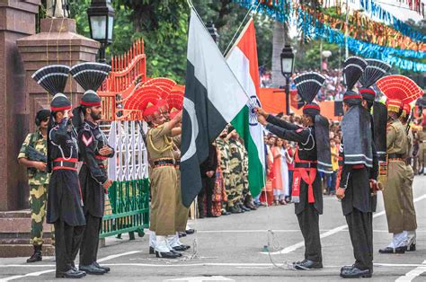 13 Photos of the Dramatic Wagah Border Flag Ceremony