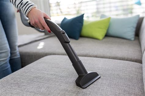 Are You Vaccuming the Wrong Way? 5 Tips to A Cleaner Home - HomeSelfe