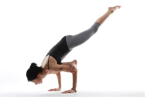 5 Variations of Pigeon Pose for Different Practice Levels - DoYou