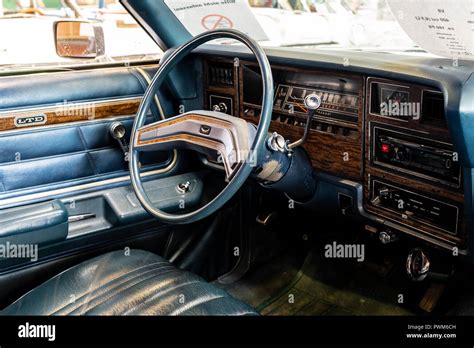 Station wagon dashboard hi-res stock photography and images - Alamy