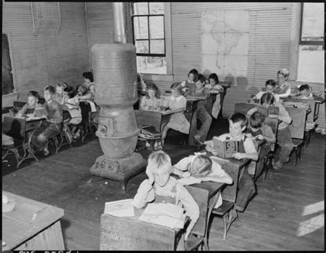 How School Was Different in The 1800s | Old school house, Country school, Vintage school