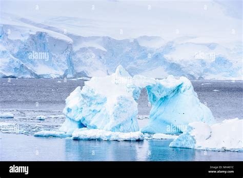 Icebergs on the Atlantic Ocean in Antarctica Stock Photo - Alamy