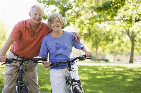 Outdoor Activities for Seniors with Dementia - 7 Fun Ideas