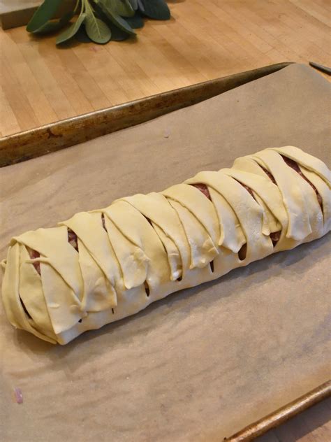 Make a beautiful & easy sausage plait for your next soiree!