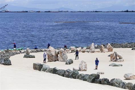 Duterte on dolomite beach in Manila Bay: 'It's beautiful to the eyes ...