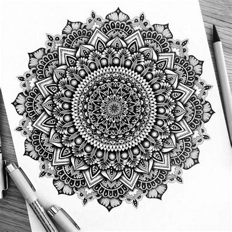 Imagen relacionada | Mandala doodle, Mandala drawing, Mandala design art