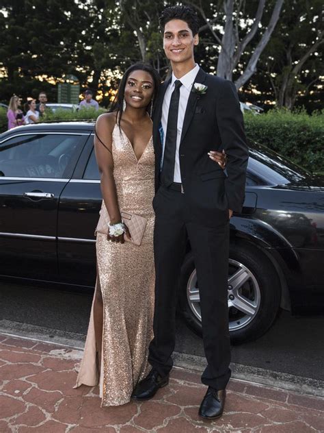 2020 Toowoomba formals: Centenary Heights State High School formal arrivals at Picnic Point ...