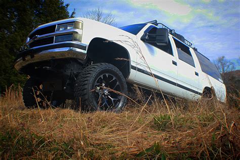 View build 6 Inch Lifted 1997 Chevy C1500/K1500 Suburban 4WD | Rough Country