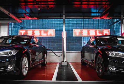 2,000 Superchargers | Tesla France