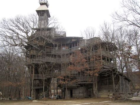 The Minister's Treehouse, Crossville, Tennessee Old Abandoned Buildings, Abandoned Places ...