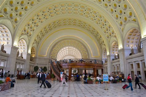 Union Station: Washington DC (Trains, Parking, & More)