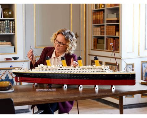 LEGO Set 10294-1 Titanic (2021 Icons) | Rebrickable - Build with LEGO