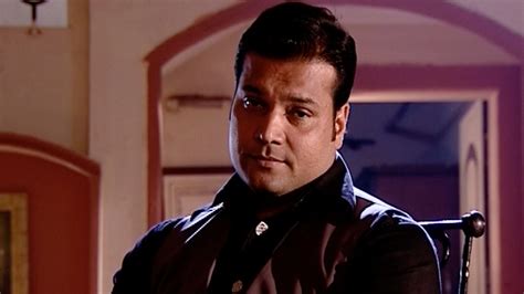 Watch CID Episode No. 503 TV Series Online - Bhoot Bangla - SonyLIV