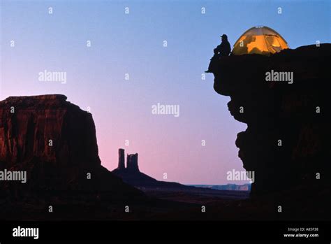 Camping in Monument Valley Arizona Stock Photo - Alamy