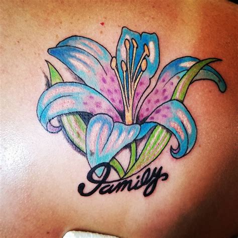 80+ Lily Flower Tattoo Designs & Meaning - Tenderness & Luck (2019)