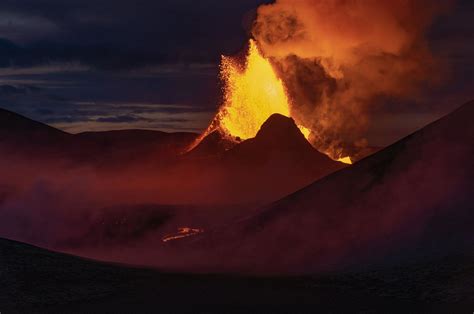 Iceland's Fagradalsfjall volcanic eruption a 'wonder of nature' | Daily ...