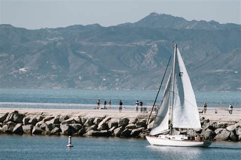 Marina del Rey Sailboat Rental - First 28 11011 | Sailo