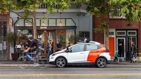 Cruise robotaxis now run 24/7 in San Francisco